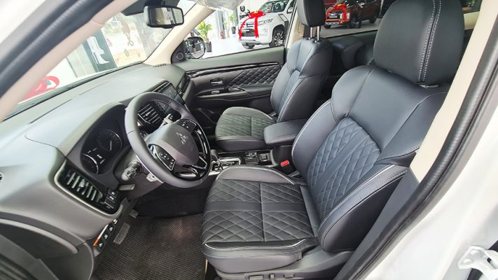Giá lăn bánh Mitsubishi Outlander 2025 mới nhất