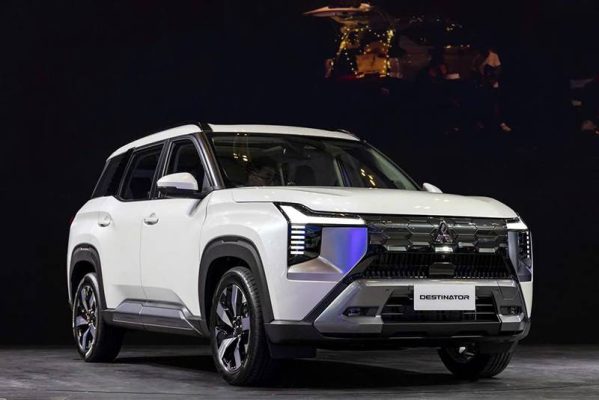 Đánh giá Mitsubishi Destinator